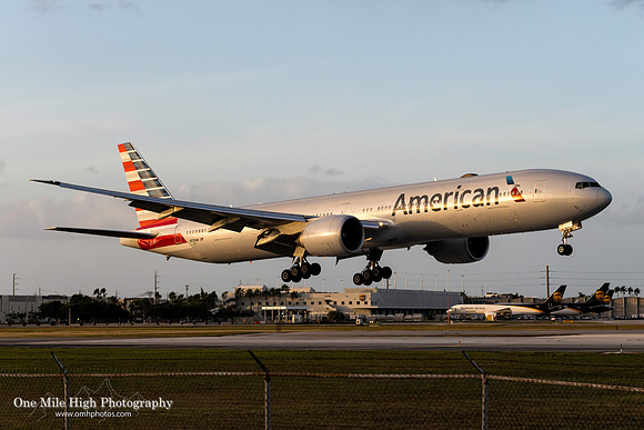 Boeing 777-323(ER) (N723AN)