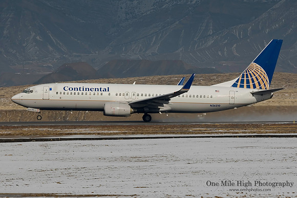 Boeing 737-824 (N26210)