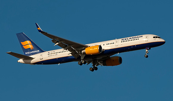Boeing 757-256 (TF-FIR)