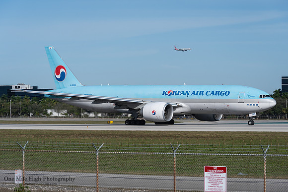Boeing 777-FB5 (HL8285)