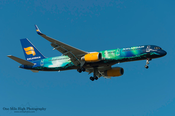 Boeing 757-256(WL) (TF-FIU) - "Hekla Aurora"
