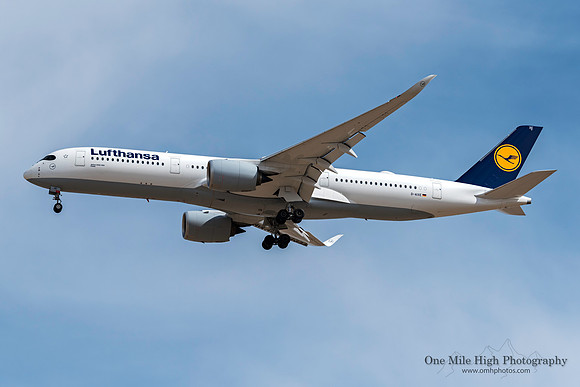 Airbus A350-900 (D-AIXE)