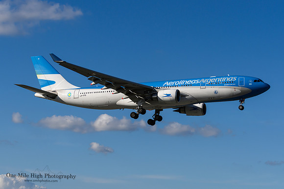 Airbus A330-202 (LV-FVI)