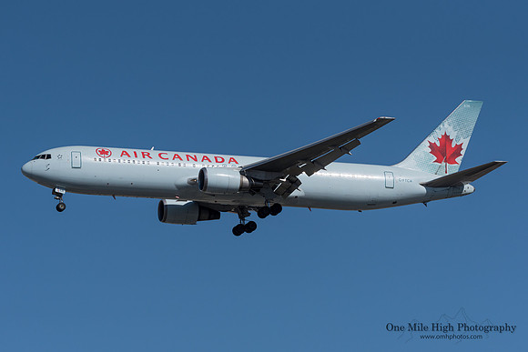 Boeing 767-375 (C-FTCA)
