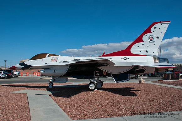 Lockheed Martin F-16 - USAF Thunderbird #1