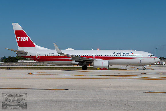 Boeing 737-823 (N915NN) - TWA Retro