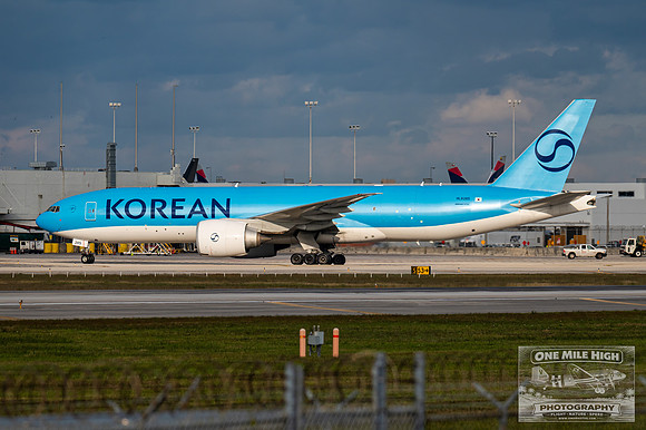 Boeing 777-FB5 (HL8285)