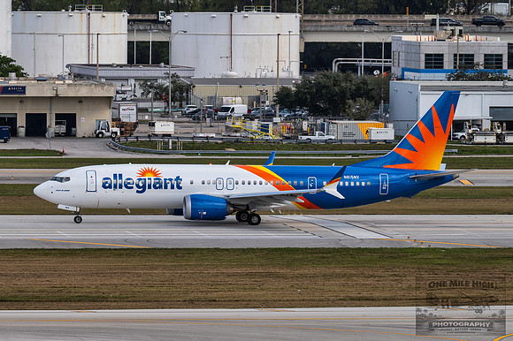 Boeing 737 Max 8 (N815NV)