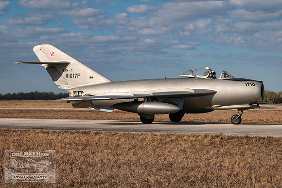 Mikoyan-Gurevich MiG-17F Fresco (N1710)