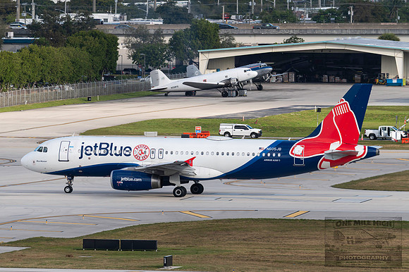 Airbus A320-232 (N605JB) - "Blue Monster"