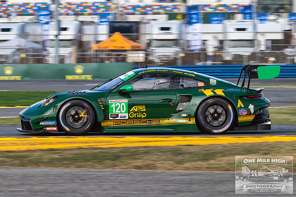 #120 Wright Motorsports (Porsche 911 GT3 R(992))