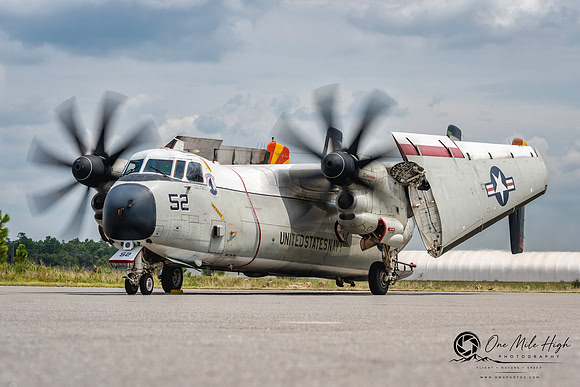Grumman C-2A Greyhound (BuNo 162157) - VRC-40 Rawhides