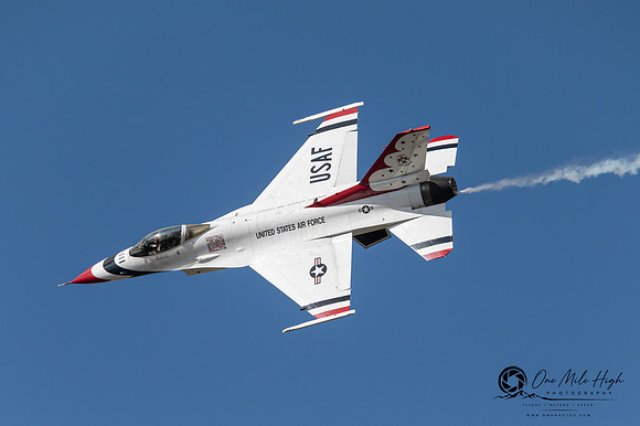 Lockheed Martin F-16C Falcon (T-Bird #6) - USAF Thunderbirds