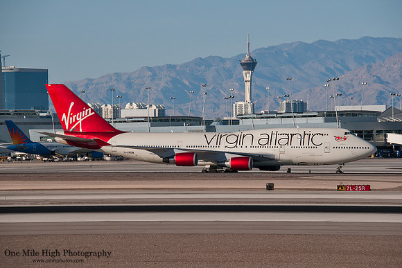 Boeing 747-443 (G-VROM)