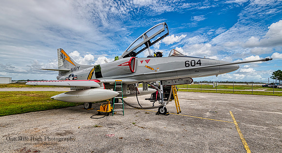 McDonnell Douglas TA-4J Skyhawk (N7051J)