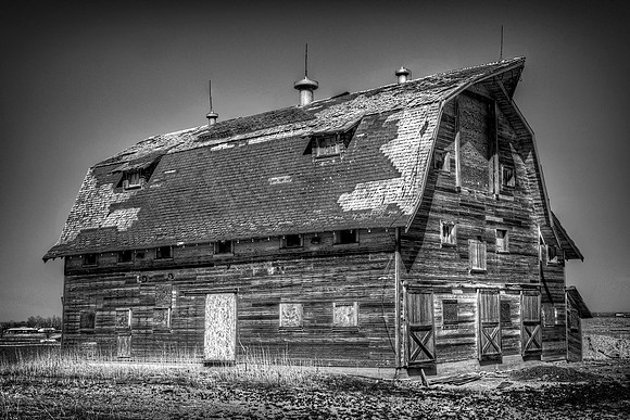 LD28008_10_12_Old Barn - Hwy 7 Erie, CO (2012-04-08) - Tonemapped and B&W