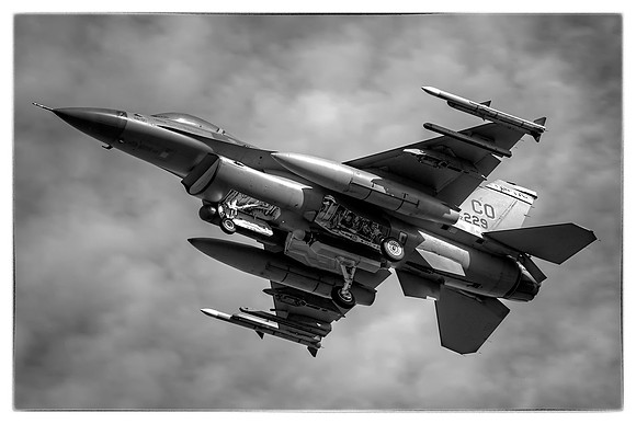 LD29749_Lockheed Martin F-16C - 120th Fighter Squadron (87-0229) Tonemapped and B&W