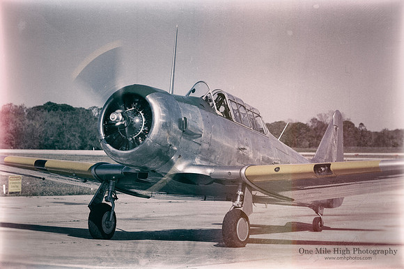 1943 North American SNJ-5 Texan (N5488V)
