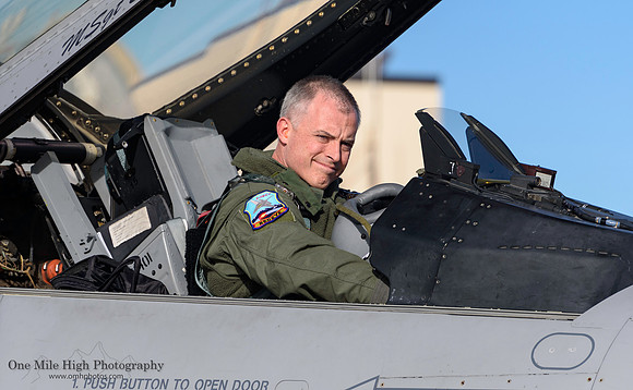 Lockheed F-16C-30-CF Falcon (88-0401)