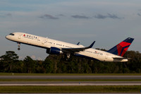 Boeing 757-232(WL) (N6706Q)