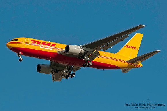 Boeing 767-281BDSF (N775AX)