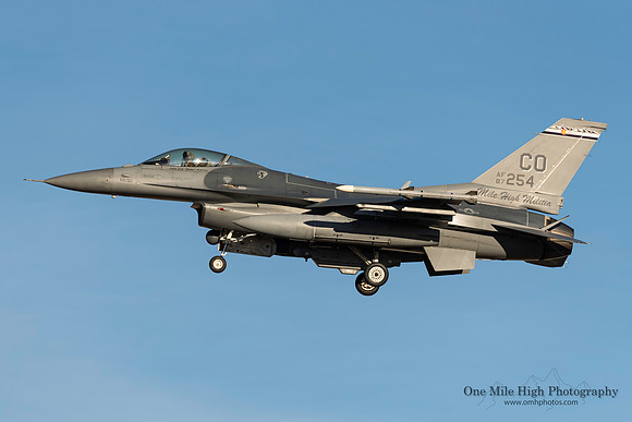 Lockheed F-16C-30-CF Falcon (87-0254) - "Waldo"