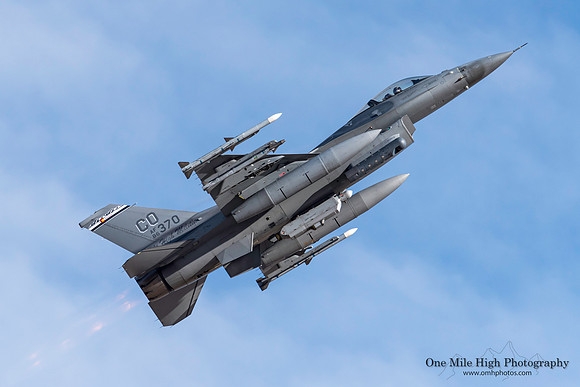 Lockheed F-16C-30-CF Falcon (86-0370)