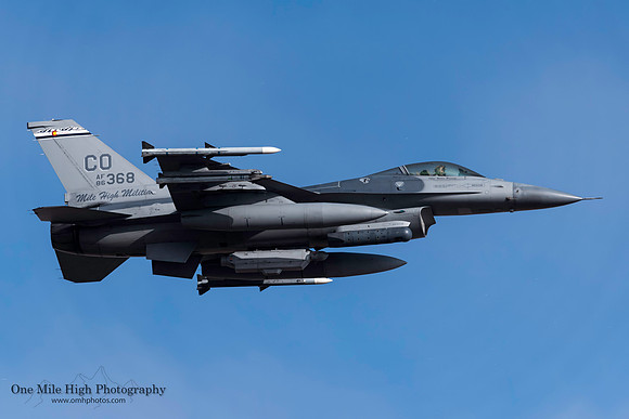 Lockheed F-16C-30-CF Falcon (86-0368) - "Tug"