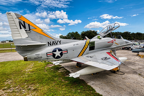 McDonnell Douglas TA-4J Skyhawk (N7051J)