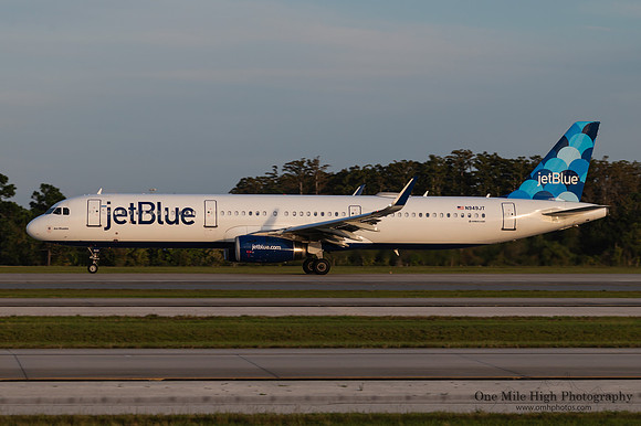 Airbus A321-231 (N949JT) - "Ann Rhoades"