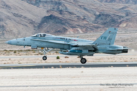 McDonnell Douglas F/A-18A++ (BuNo 162877) - VMFA-314 Black Knights