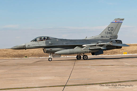 Lockheed F-16C-30-CF Falcon (87-0246) - "Willy O"