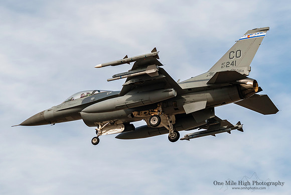 Lockheed F-16C-30-CF Falcon (87-0241) - "Willy O"