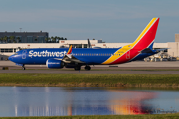 Boeing 737 Max 8 (N8720L)