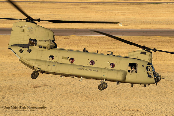 Boeing CH-47F Chinook (11-08097)