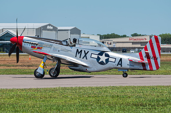 North American TF-51D Mustang (NL51MX)