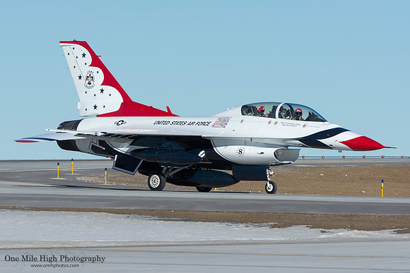 Lockheed F-16D Falcon - USAF Thunderbird #8