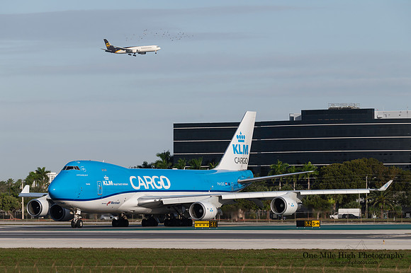 Boeing 747-406ERF (PH-CKC)