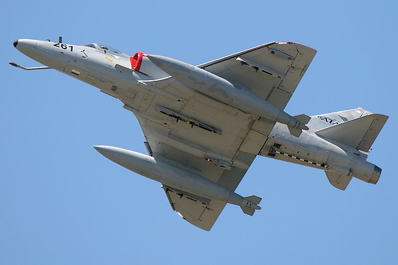 Douglas A-4 Skyhawk (N261WL)