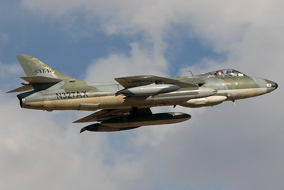 Hawker Siddeley MK-58 Hawker Hunter (N327AX)