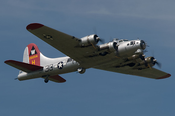 1945 Boeing B-17G Flying Fortress - Experimental Aircraft Association Inc