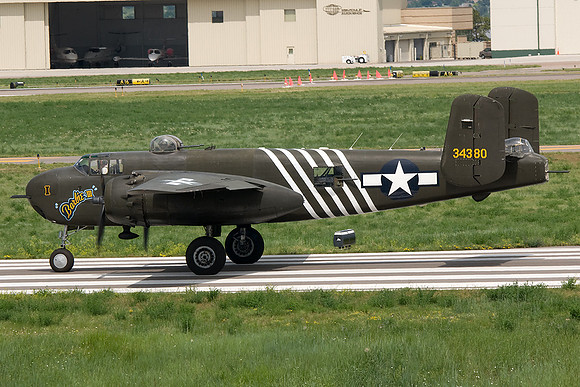 1943 North American B-25H-1-NA (N5548N)