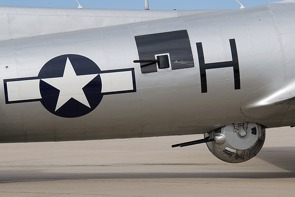 1945 Boeing B-17G Flying Fortress - Experimental Aircraft Association Inc