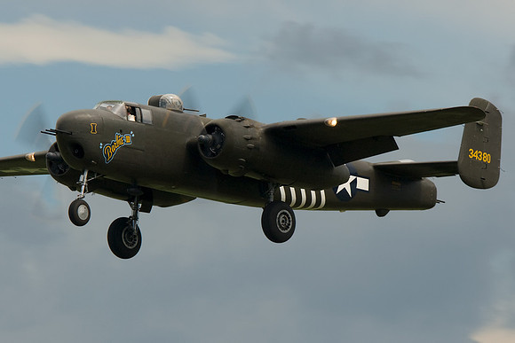 1943 North American B-25H-1-NA (N5548N)