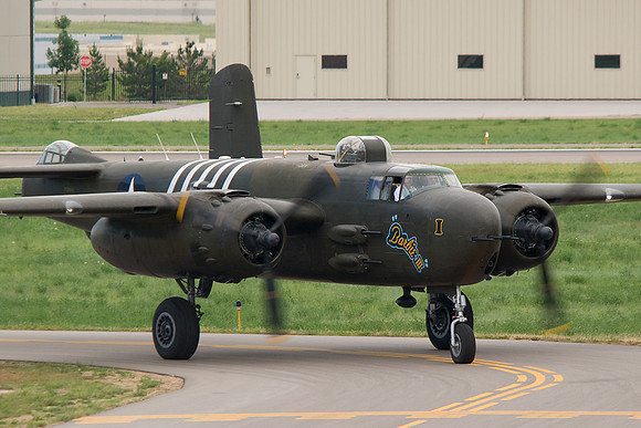 1943 North American B-25H-1-NA (N5548N)