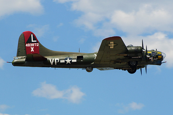 Boeing B-17G Flying Fortress (N7227C) - "Texas Raiders"