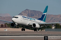 Boeing 737-700 (C-GWSU)