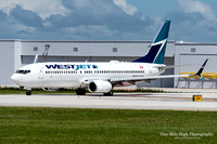 Boeing 737-8CT (C-GZWS)