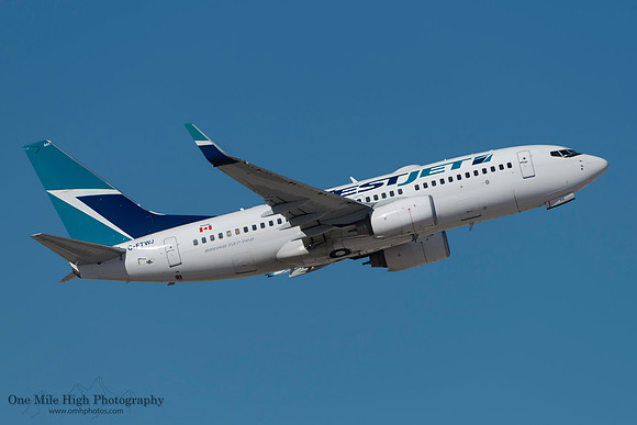 Boeing 737-7CT(WL) (C-FTWJ)