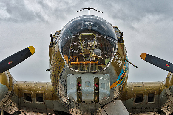Boeing B-17G Flying Fortress (N3012) - Nine O Nine